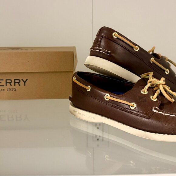 Sperry Women's Authentic Original 2 Eye Lace-Up Boat Shoe - Picture 2 of 7